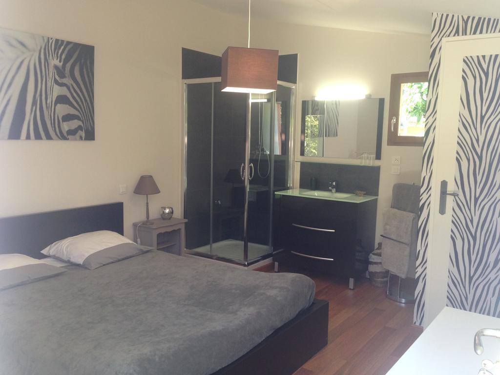 마네 Chez Calou B&B 객실 사진